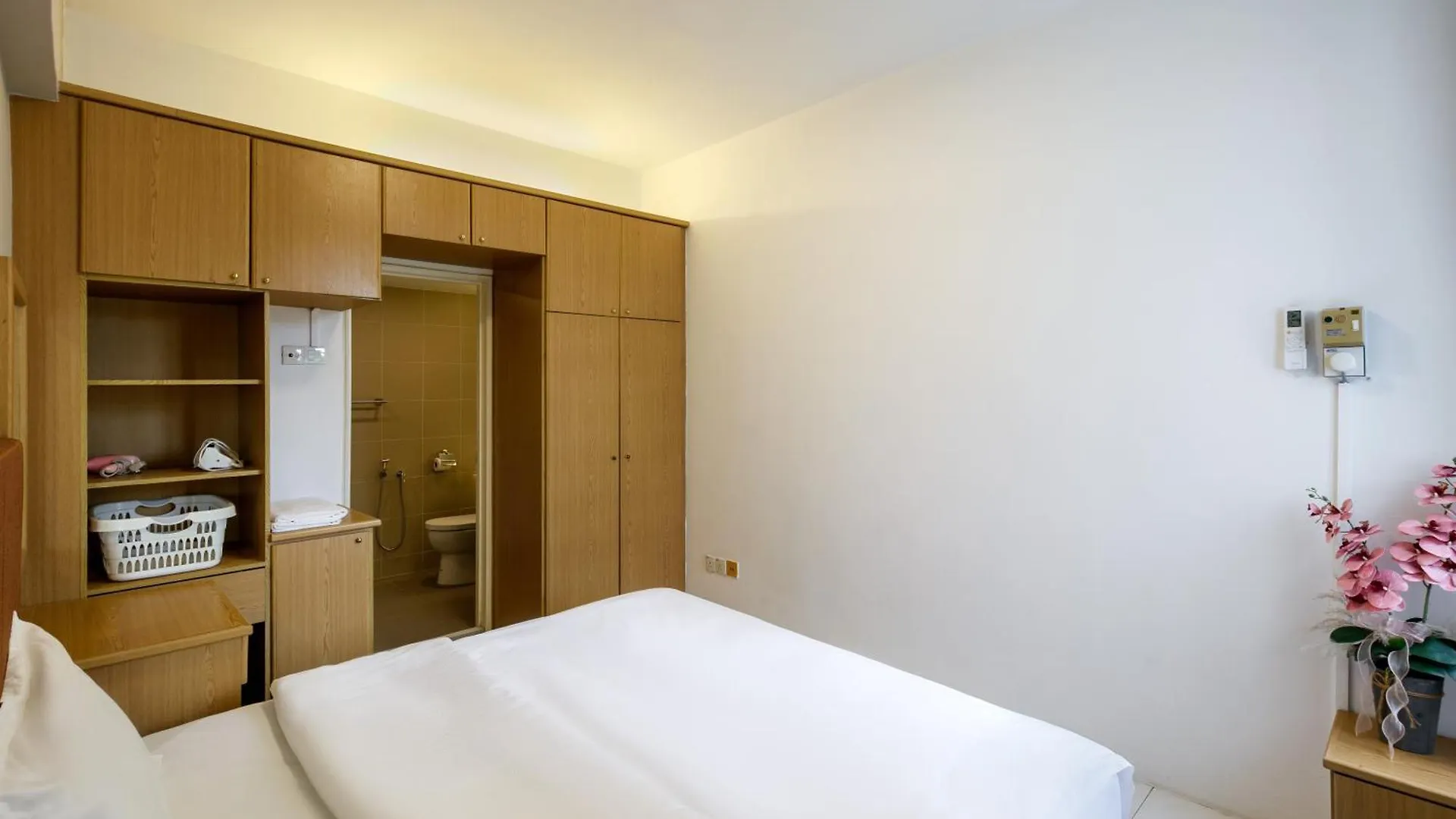 3-Bedroom Stay At Macalister Road & Georgetown, Noble Villa Penang