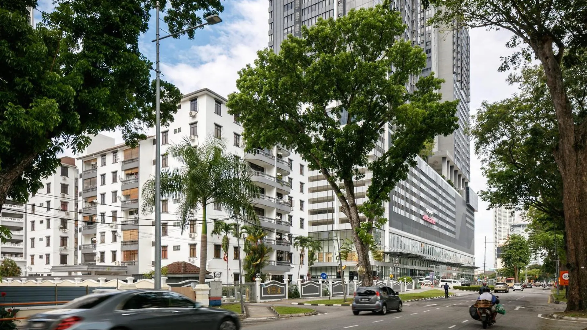 3-Bedroom Stay At Macalister Road & Georgetown, Noble Villa Penang 아파트