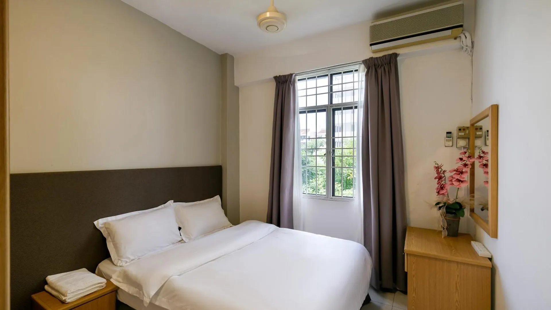 3-Bedroom Stay At Macalister Road & Georgetown, Noble Villa Penang 조지타운