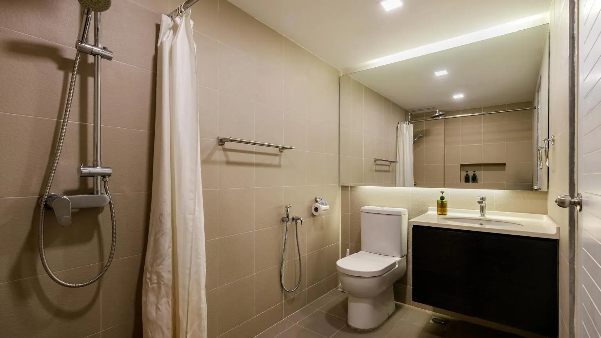 3-Bedroom Stay At Macalister Road & Georgetown, Noble Villa Penang 말레이시아
